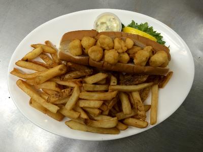 Bay Scallop Roll & French Fries